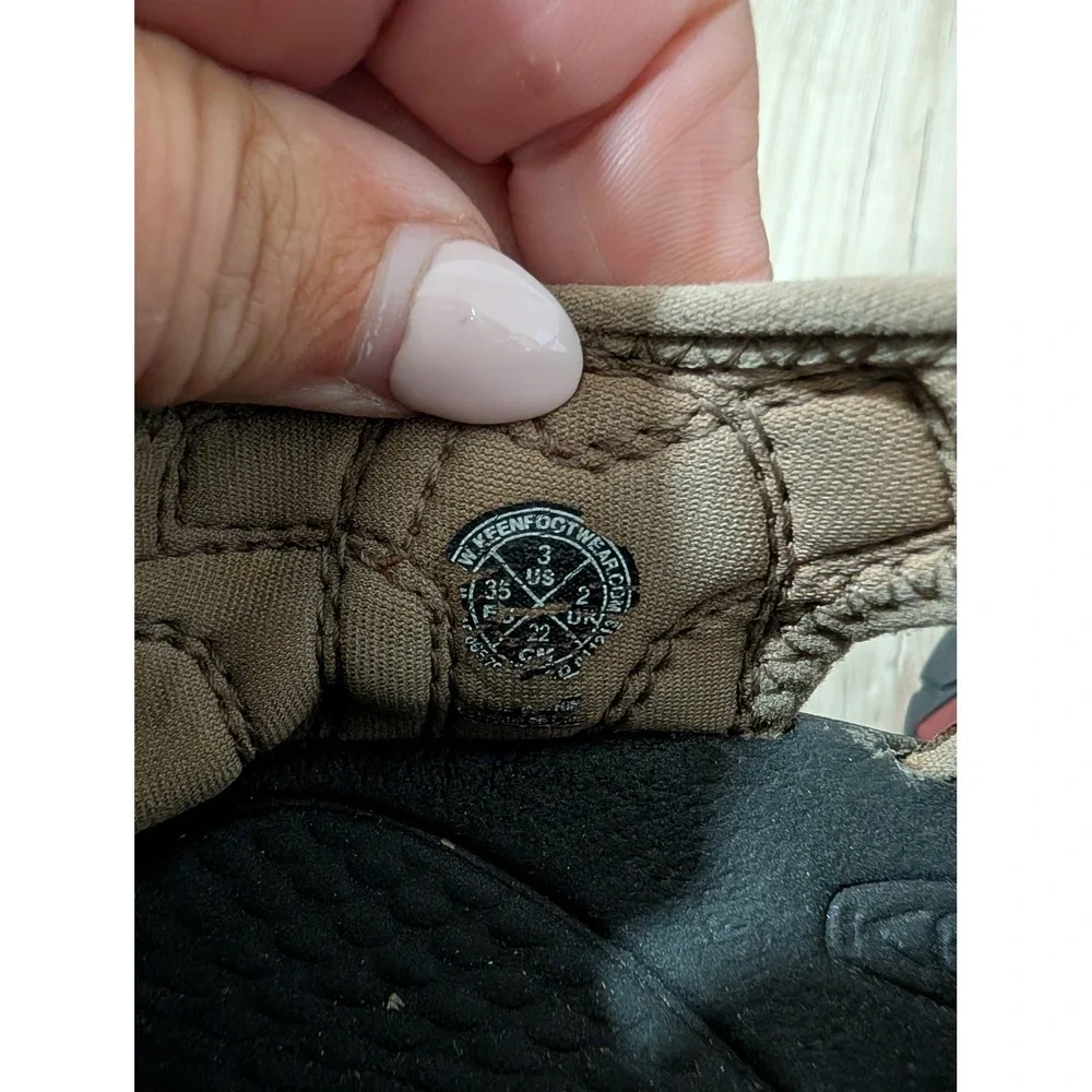 Keen kids size